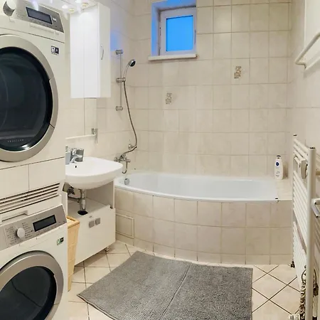 After Two ברטיסלאבה